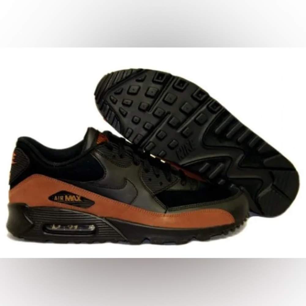 Nike Air Max 90 in Black/Brown
